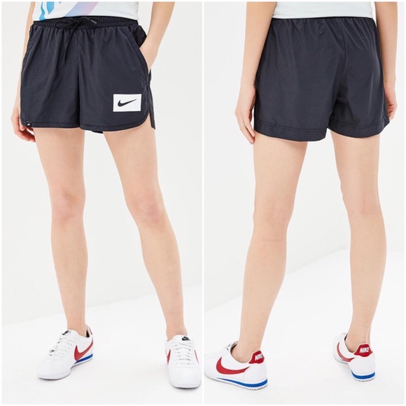 Nike Sportswear Woven Box Logo Shorts - Picture 3 of 6